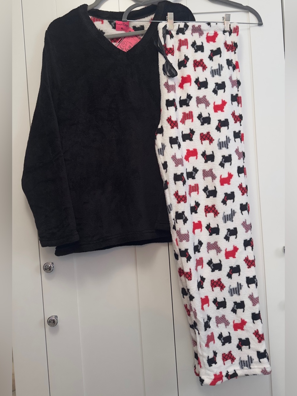 Black and White Dog Print Fleece Pajama Set Women’s Sz XL NEW!